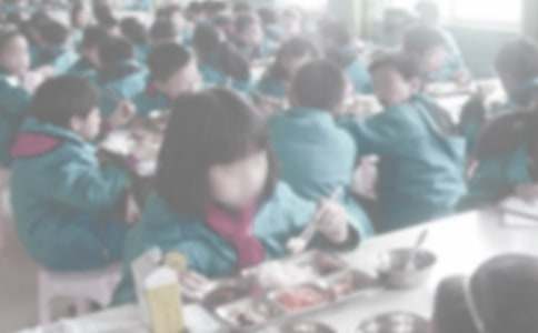 �Է�������400����ѡ��3ƪ��