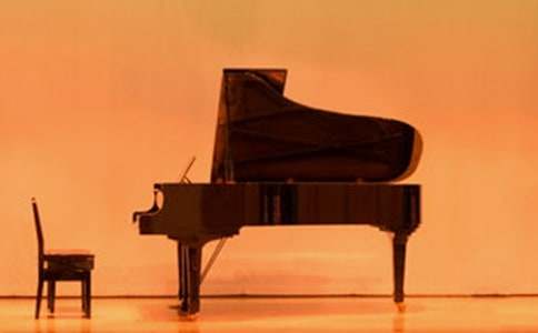 ���ϸ���ʦ�ۺ�С����š�