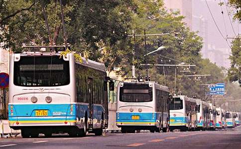 六年级写事作文:坐公交车