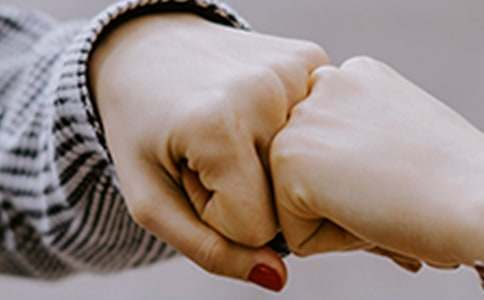 �����������Ů��������һ����