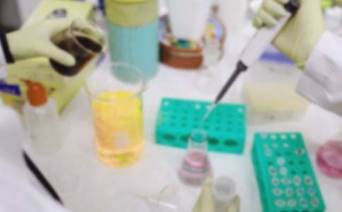 ʵ�õĻ�ѧ����300��