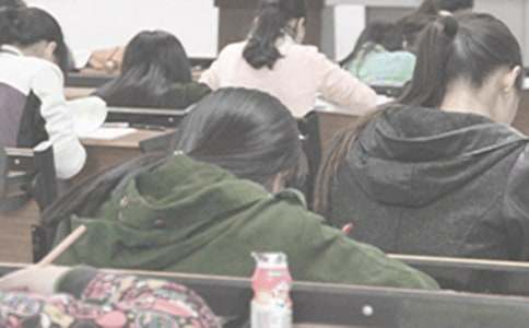 �йؿ��Է�˼����400�ֺϼ�ʮƪ