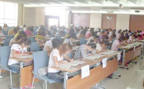 关于期中考试的总结作文汇编七篇