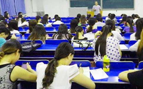 关于期中考试总结的作文合集八篇