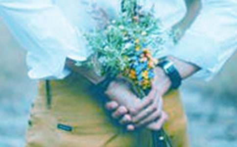 ��ʵ�е�����600������