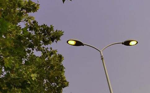 ��������·�Ƶ�����400��