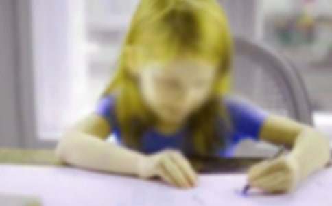 ����Ů������600��