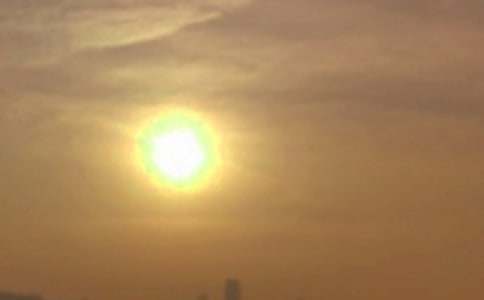 ���伴������600��