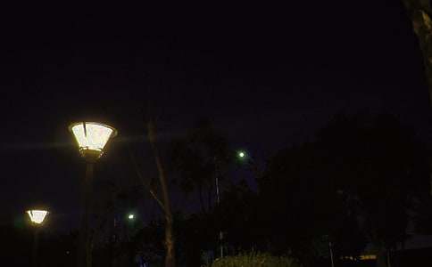 实用的晚安朋友圈问候语45条