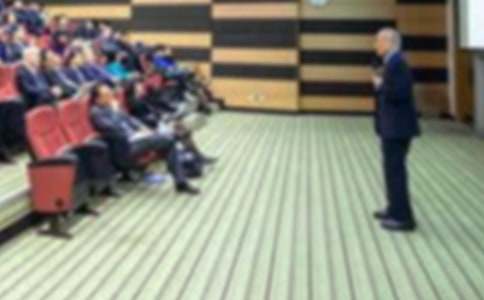 【热门】感恩的话题的演讲稿3篇