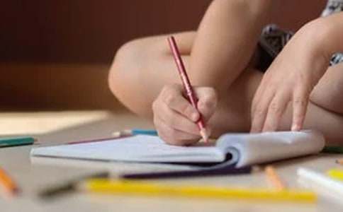 关于老鹰捉小鸡二年级作文集合六篇