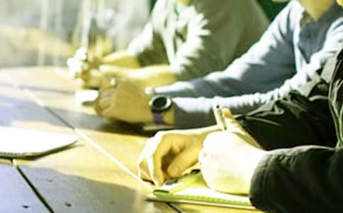 六年级学生座谈会校长讲话稿